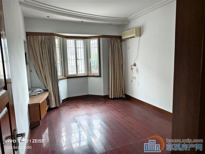 华泰苑143平精装黄金楼层送车库160万