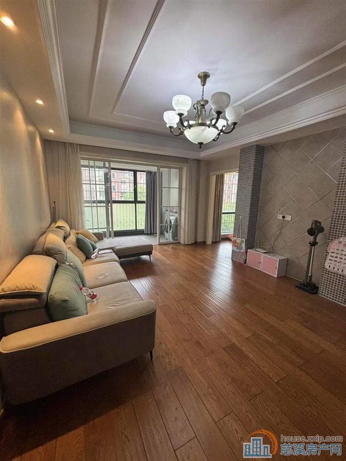 枫华富地电梯洋房128平精装车位122万