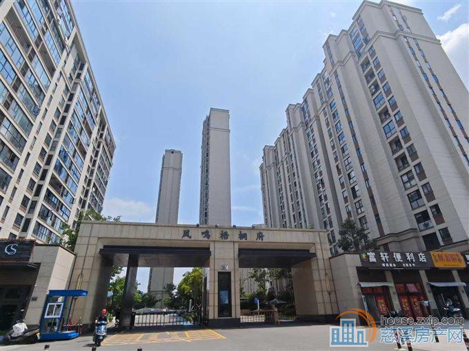 梧桐府电梯房117平+车位精装直接钥匙在