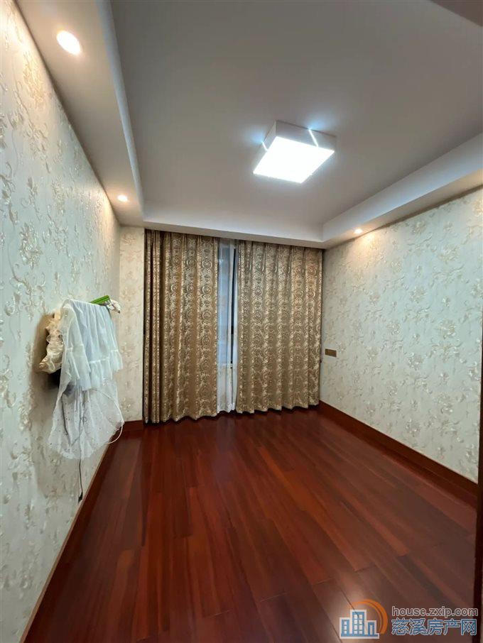 急急上笆里花苑137平145万