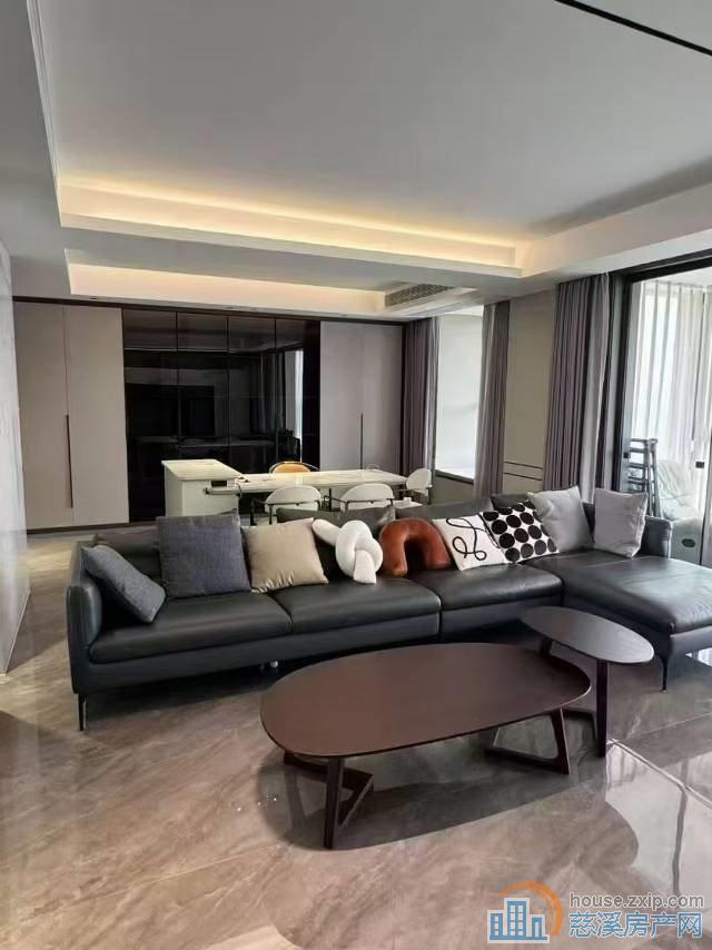 云顶194平楼层佳2室豪装530万