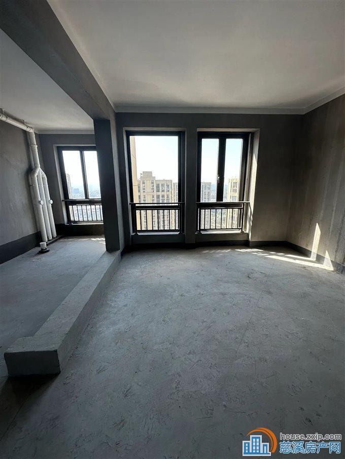 江滨之城 213平 220万急卖一口价