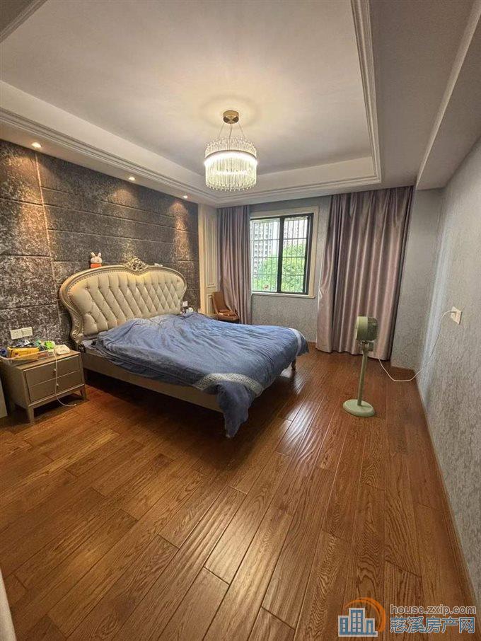 枫华富地电梯洋房128平精装车位122万