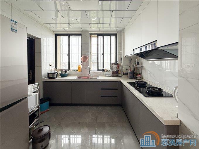 鸣北小区153平185万带车位