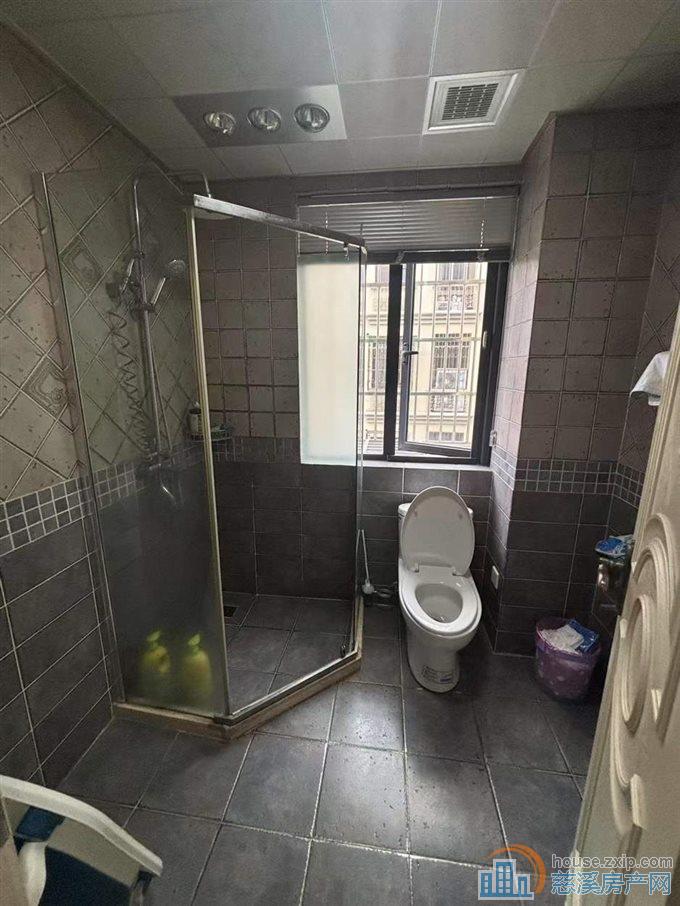 枫华富地电梯洋房128平精装车位122万