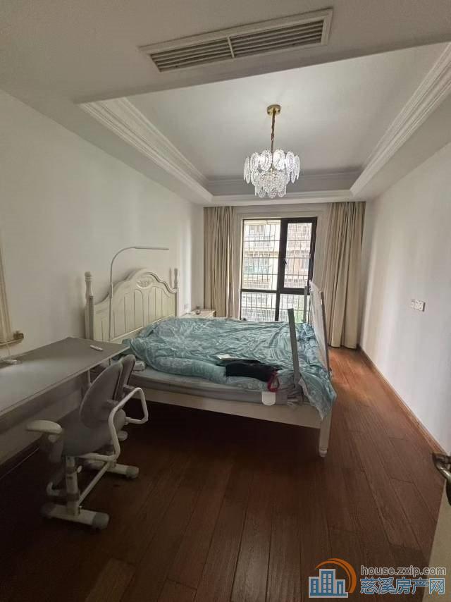 急卖出售:枫华富地,多层4楼