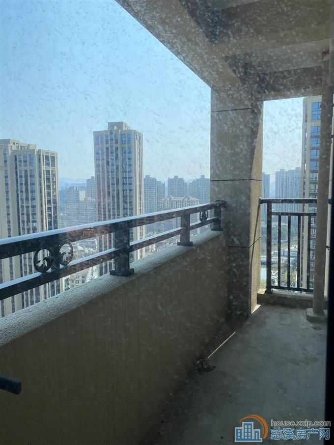 特价急卖 江滨之城 黄金楼层 东边套