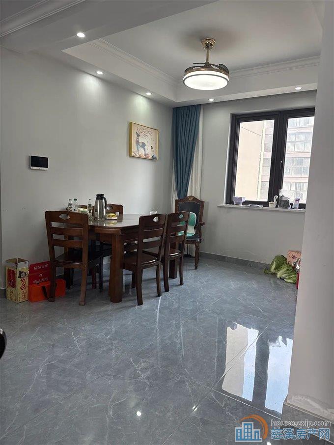 新力帝泊湾125平155万精装带车位