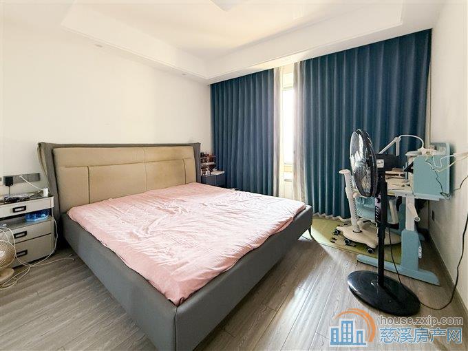 梧桐府 精装带车位143.8平162.8