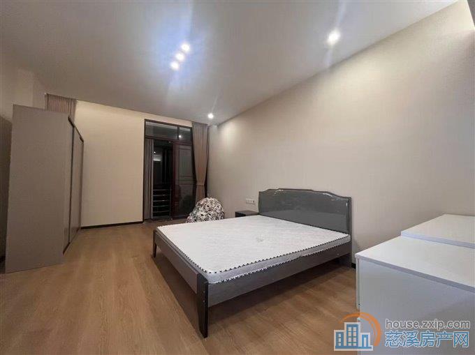 捡漏星辰公寓朝东42平精装新拎包入住