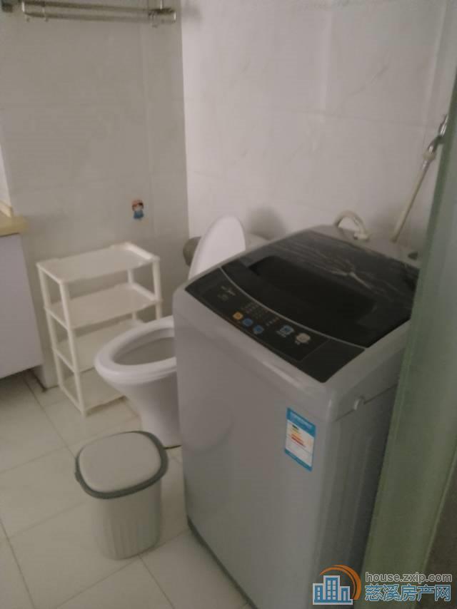 泰悦公寓1700元，直接