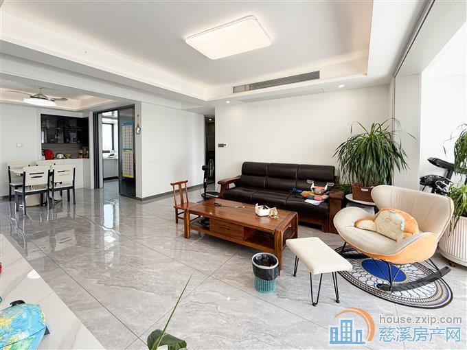 梧桐府 精装带车位143.8平162.8