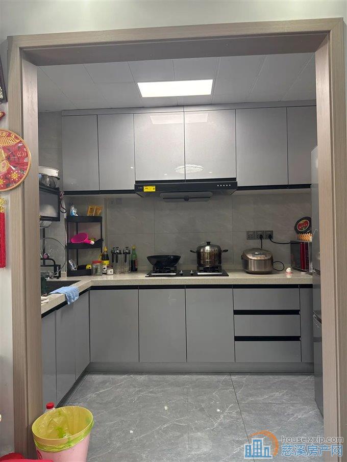 新力帝泊湾125平155万精装带车位