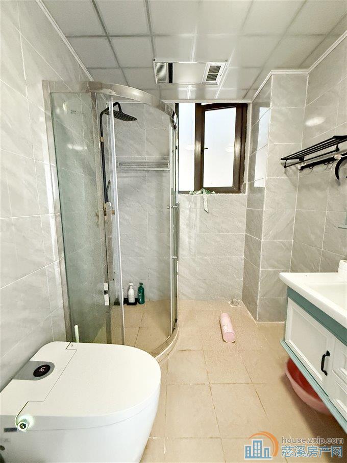 悦华府108平方，精装修142万