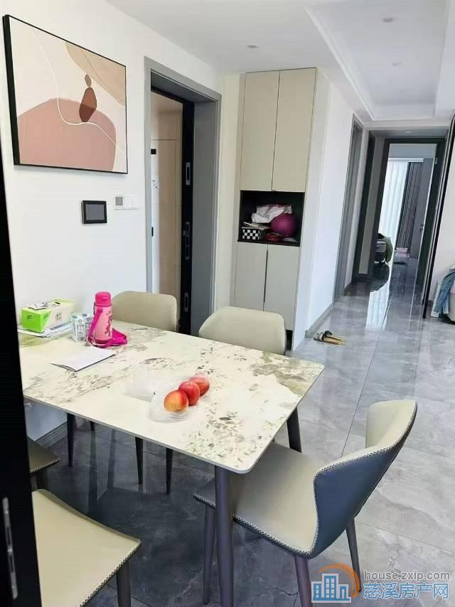 江景苑134平全新精装带车位2年到好楼层