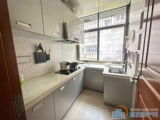 捡漏楼家新村稀缺一楼65平精装69万