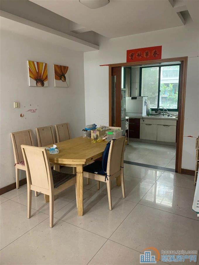 金旦花园 精装158平方162万带车库