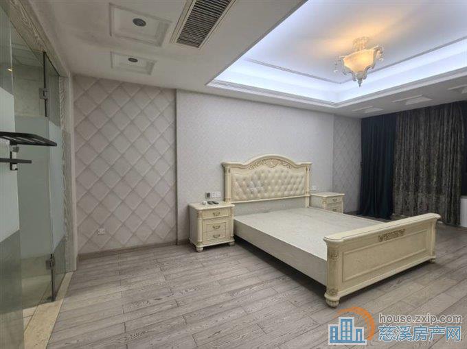 【天和家园】东区三楼奢华欧式花园+300㎡花园豪宅150㎡三室两厅两卫