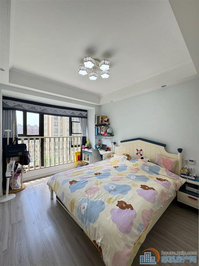 元亨雅园103平145万精装修