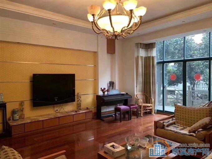 东方明珠1复2叠墅250平4室5200元直