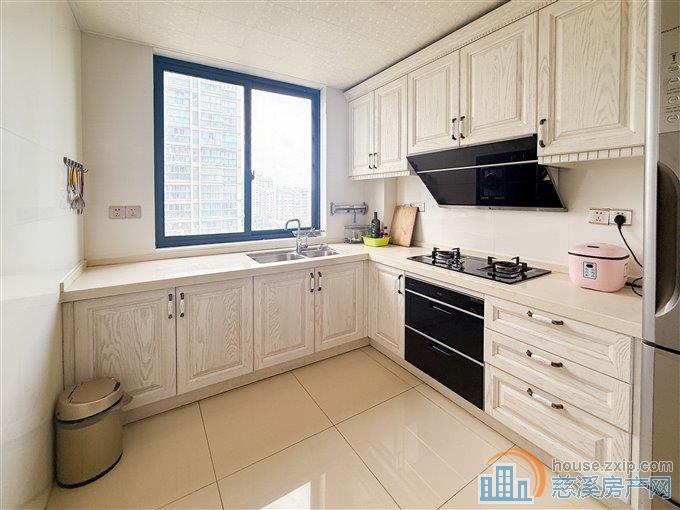 美华银桂苑128平165万送车位精装修