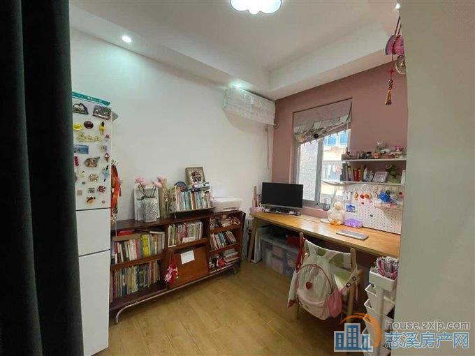 楼家新村65方精装二室一厅一书房