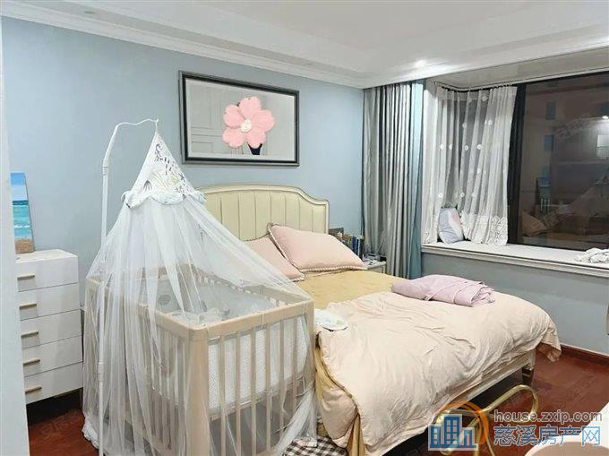 众安山水苑 婚装137平方125万带车位