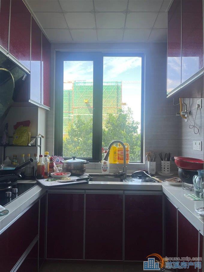 盛泰嘉苑107平129万精装拎包入住