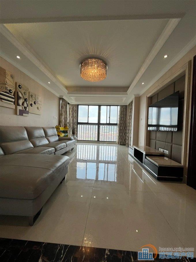 鸣北小区146平169万带充电桩车位