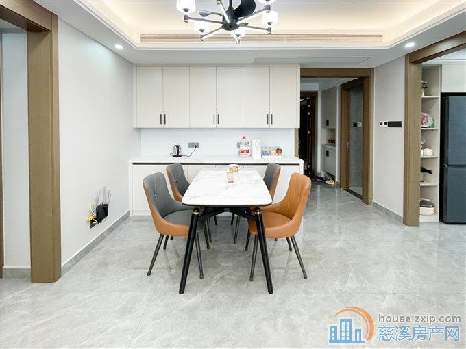 江滨之城精装直接拎包双车位