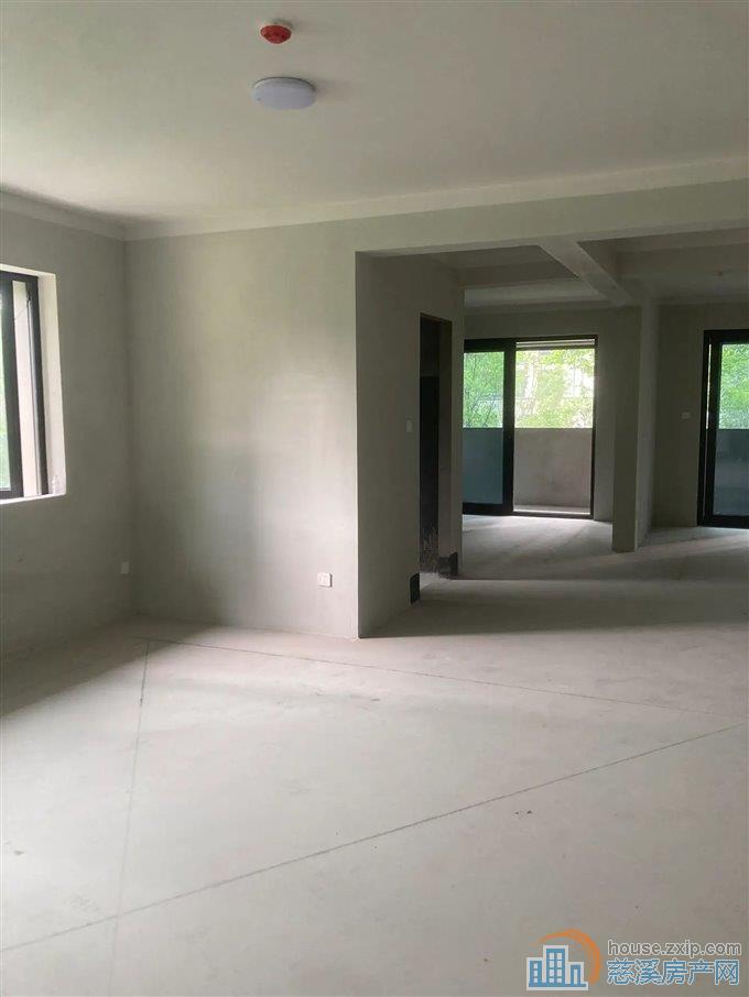 万固臻悦府 东区东边套