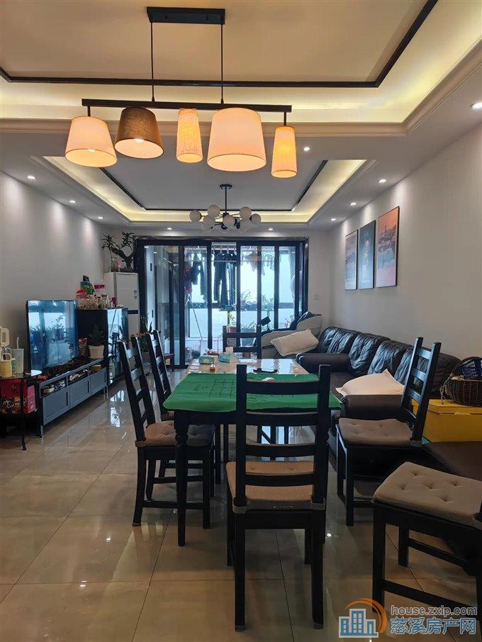 慈悦湾花苑131平132.8万精装修