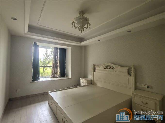 【天和家园】东区三楼奢华欧式花园+300㎡花园豪宅150㎡三室两厅两卫