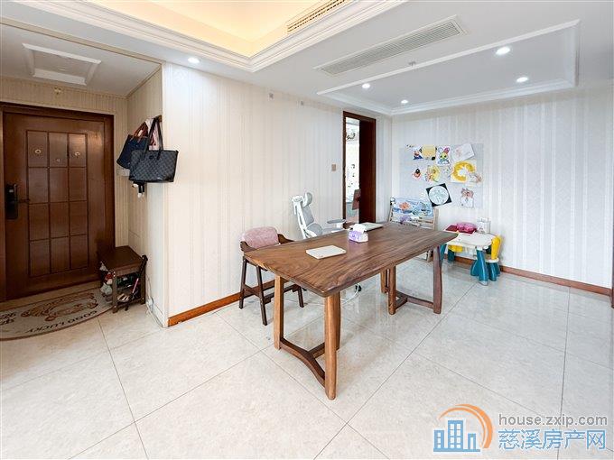 碧海星辰 婚装 黄金楼层 电梯洋房