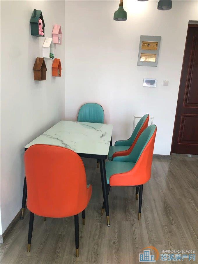 悦华府 吾悦商圈 拎包入住