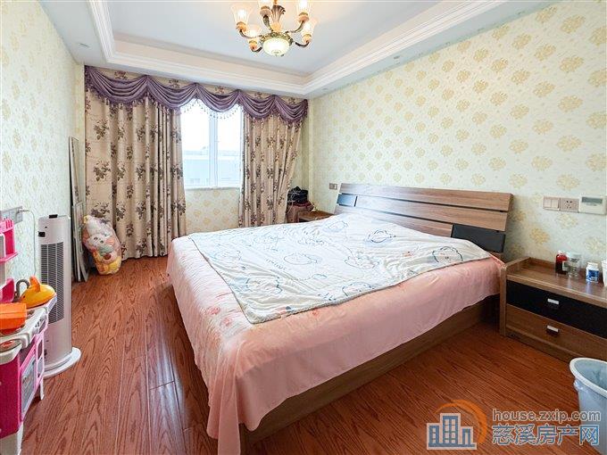 碧海星辰 品牌精装 保养好132平送车位