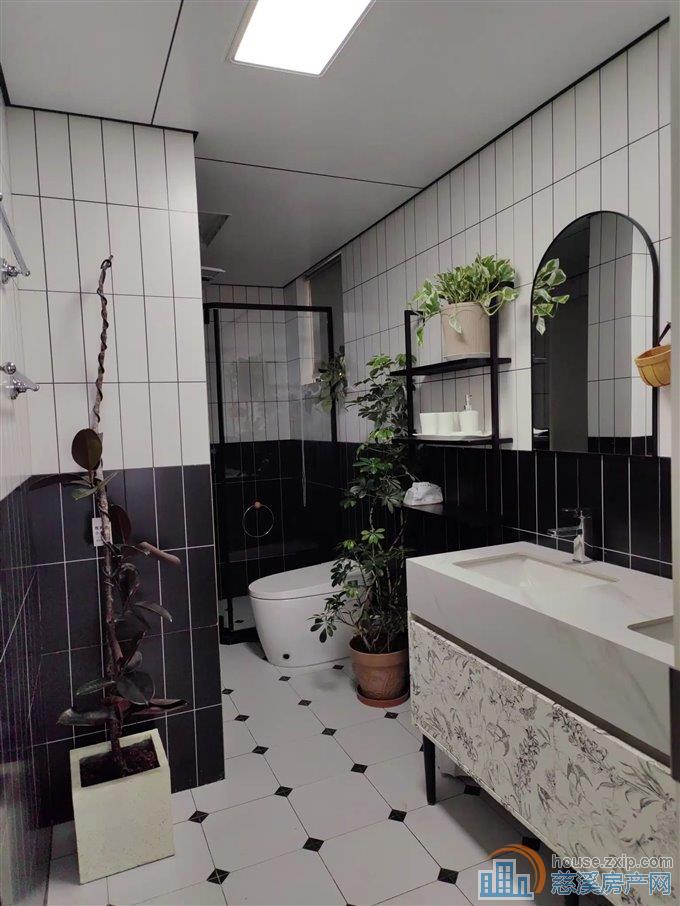 急卖 峙山庄园豪华装修  黄金楼层 