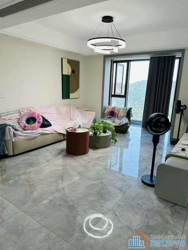 江景苑134平全新精装带车位2年到好楼层