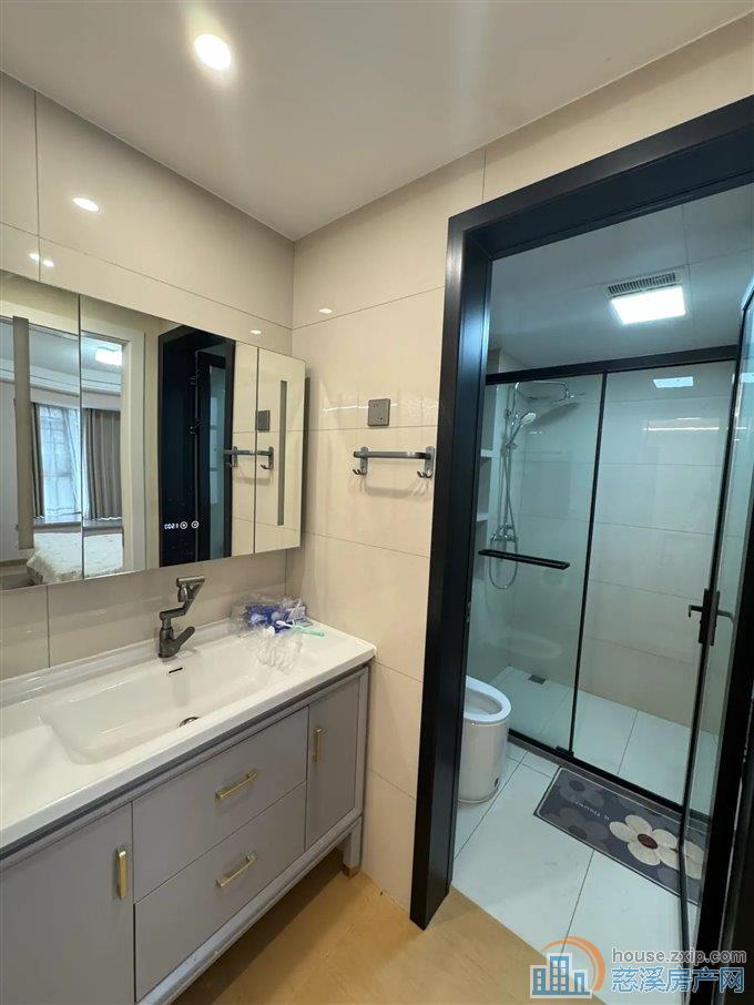 急卖 蔚蓝云图花苑 精装洋房 拎包入住