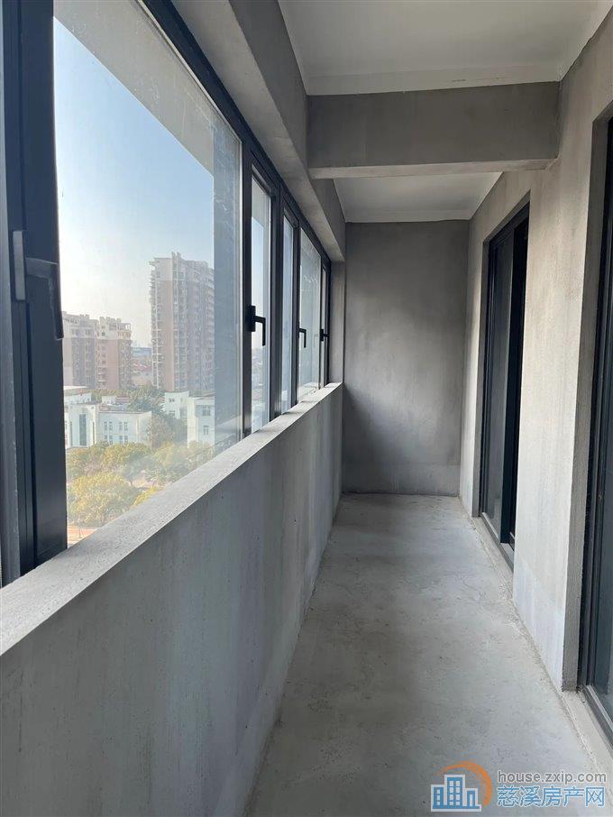 捡漏 万固臻悦府 新城河版块  朝南三间