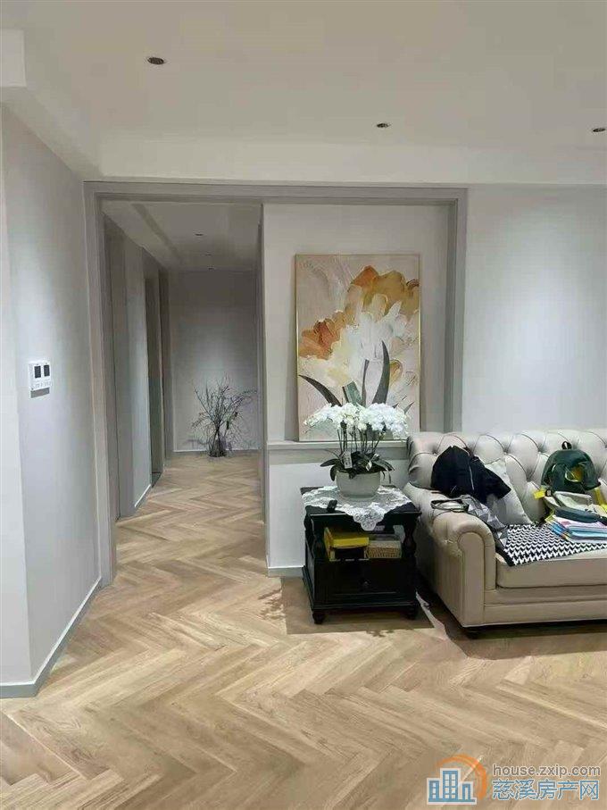 吾悦华府140平好楼层东边套精装220万