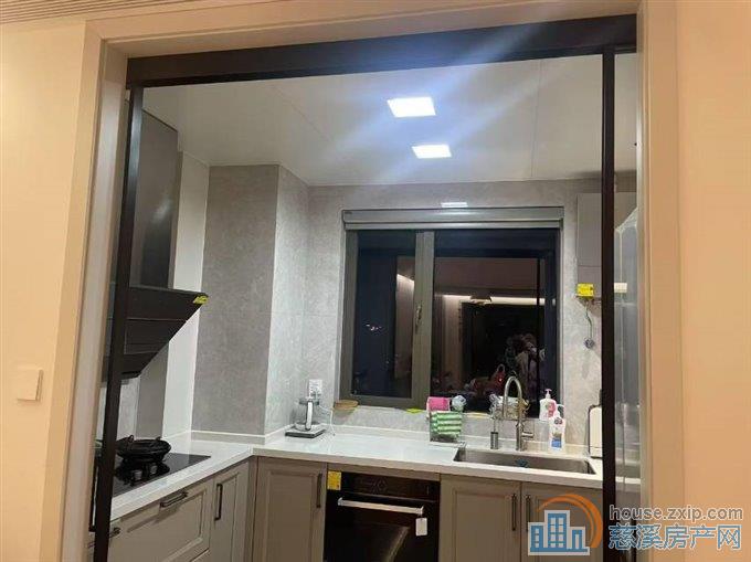 吾悦华府140平楼层东边套豪装255万