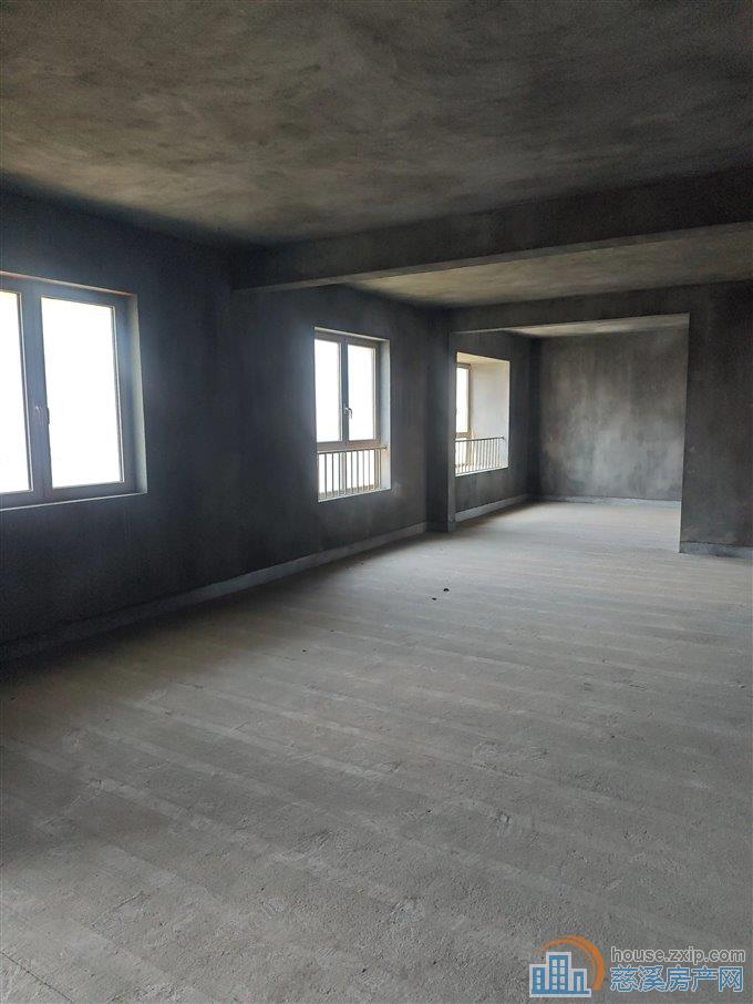 金水湾 大平层 双车位 LW位275万