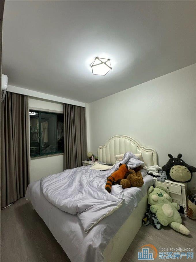 出租丽晶大厦2100元/月