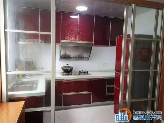 玲珑小区多层4楼95平方十架精装直接房源
