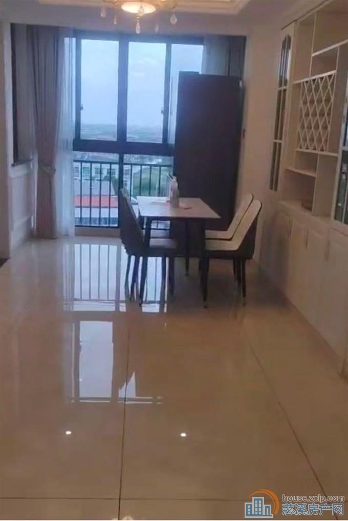 伊顿花园ZUI佳楼层精装，家具家电全新