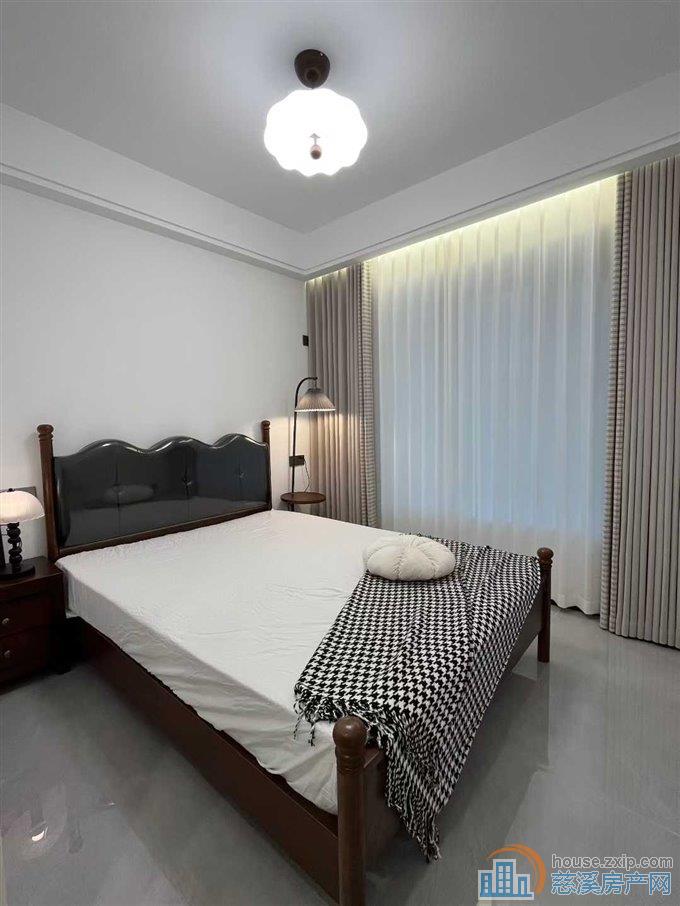 蔚蓝云图电梯洋房3室全新豪华装修直接钥匙