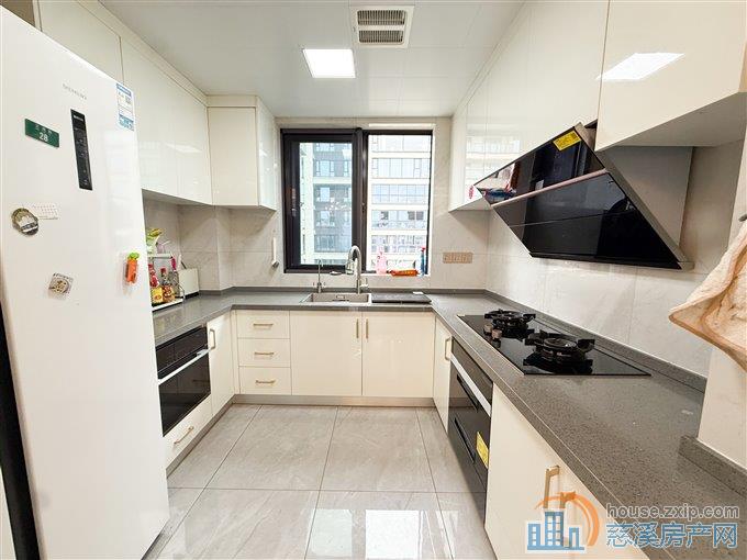 特价 中交盛湖美庐明月湖稀缺洋房，婚装