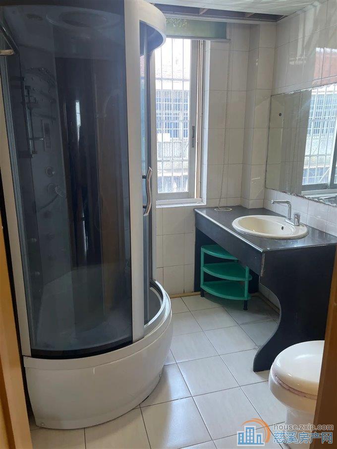 出租新江路727弄1900元/月