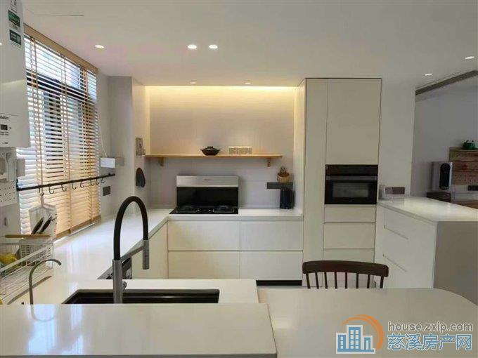 中梁泊景庭上叠+车位储藏室精装带露台